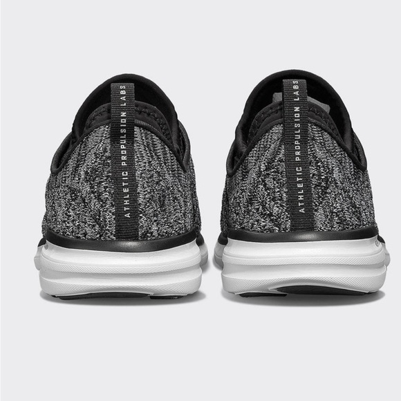 Stylish Women's TechLoom Phantom Running Shoe in Black/White/Melange - Size 5.5 - Picture 2 of 10